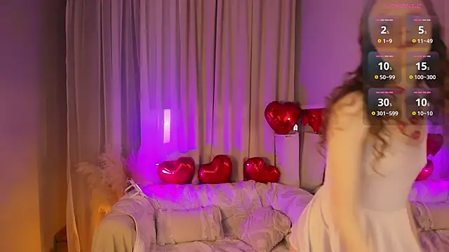 Snapshot of _Rose_Charming_ chatting on 02-14-25, 09:53  Rose Charming  online show from 02-14-25, 09:53