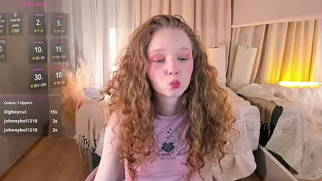 Snapshot of _Rose_Charming_ chatting on 02-22-25, 07:36  Rose Charming  online show from 02-22-25, 07:36