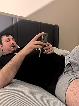 Mgman4365 online show from 04-01-26, 02:13