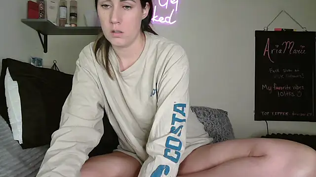 urdesire25 online show from 12-23-25, 05:40