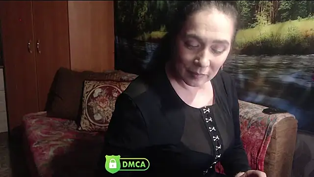 Snapshot of RositaSky chatting on 03-05-25, 04:24 RositaSky online show from 03-05-25, 04:24