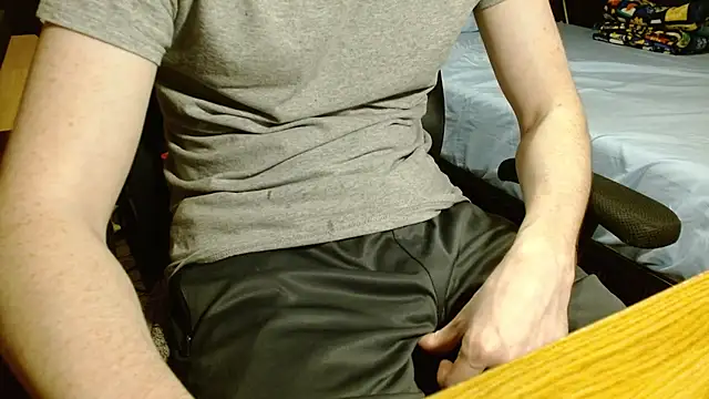 Snapshot of readytocome90 chatting on 02-28-26, 01:05 readytocome90 online show from 02-28-26, 01:05