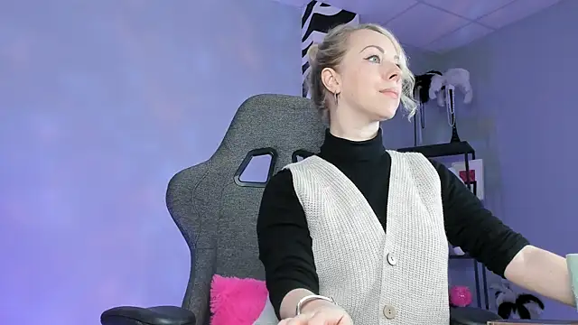 LylithSkye online show from 01-17-26, 11:25