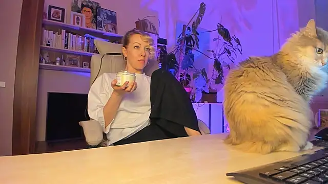 LylithSkye online show from 03-26-26, 04:16