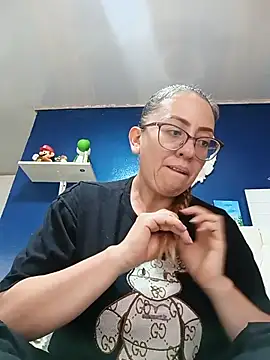 miss hanna07 online show from 06-04-26, 06:01