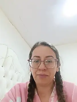 miss hanna07 online show from 07-12-26, 02:40