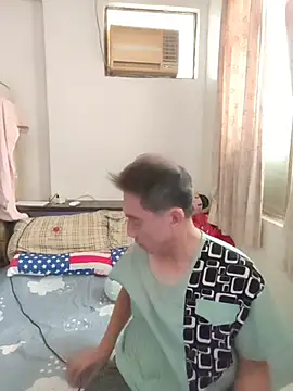 YuHsuant online show from 10-08-25, 02:02