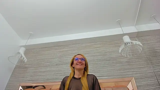 Snapshot of maddy_cartter chatting on 09-25-25, 11:49 maddy cartter online show from 09-25-25, 11:49