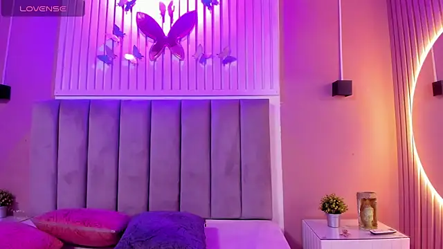 Snapshot of diosa_cristal chatting on 09-17-25, 03:19 diosa cristal online show from 09-17-25, 03:19
