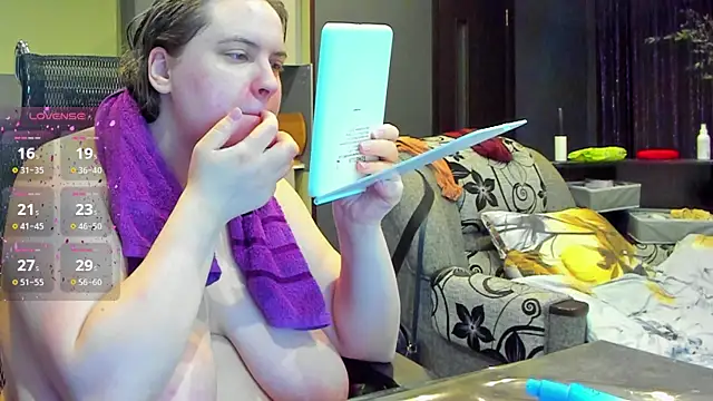 1lindsey1 online show from 09-18-25, 02:09