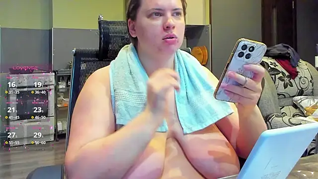 1lindsey1 online show from 10-13-25, 02:02