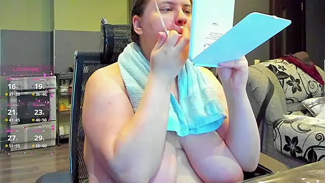 1lindsey1 online show from 10-06-25, 05:57