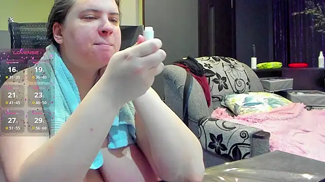 1lindsey1 online show from 09-11-25, 01:38