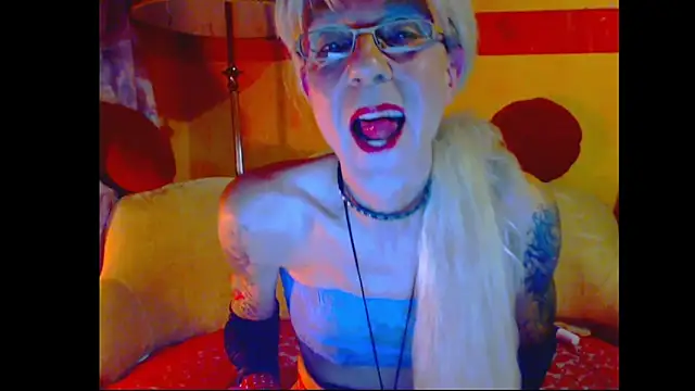 cuxladyboy online show from 10-17-25, 12:47