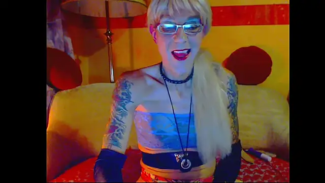 cuxladyboy online show from 10-11-25, 12:11