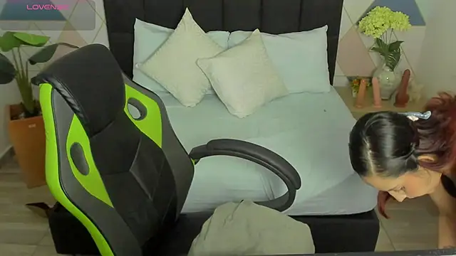 jadde13  online show from 09-26-25, 08:05