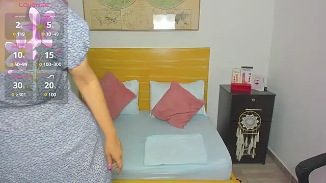 jadde13  online show from 02-25-25, 07:16