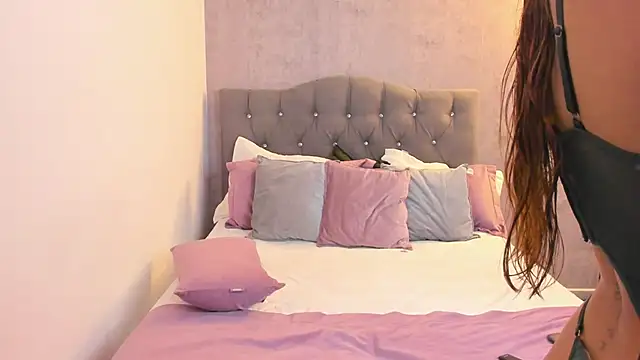 gia watsonn online show from 11-20-25, 05:02