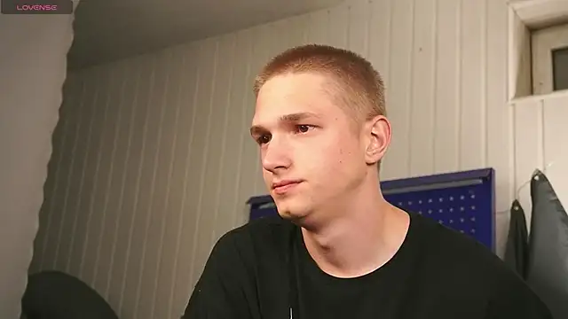 dustyn fox online show from 09-17-25, 05:04