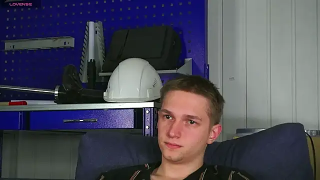 dustyn fox online show from 02-11-26, 03:56