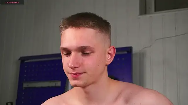 dustyn fox online show from 12-13-25, 08:04