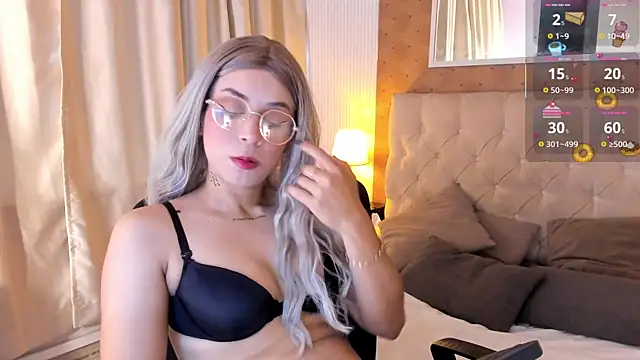 Snapshot of zoe_alanaa chatting on 09-29-25, 12:00 zoe alanaa online show from 09-29-25, 12:00