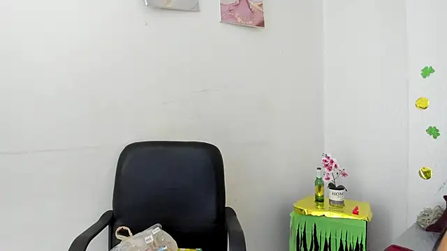 Anthonelaa   online show from 03-16-26, 07:49