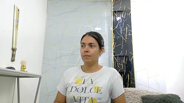 ciara connor online show from 05-26-26, 03:37