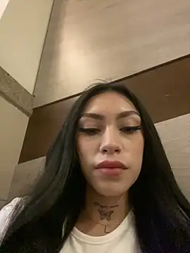 Effy Bonny online show from 03-01-25, 05:27