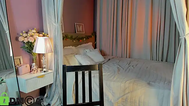 Snapshot of Dearly_Emily chatting on 02-15-26, 05:23 Dearly Emily online show from 02-15-26, 05:23