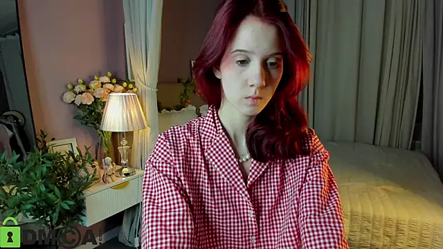 Dearly Emily online show from 12-17-25, 05:18