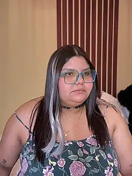  Shara Handal  online show from 03-08-25, 08:55