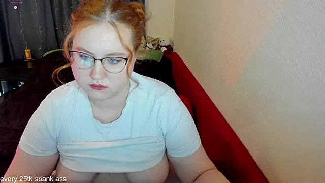 Snapshot of GeorginiaGrimes chatting on 05-14-26, 09:50 GeorginiaGrimes online show from 05-14-26, 09:50