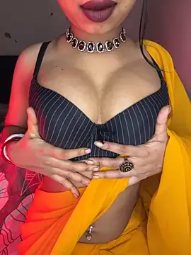 Snapshot of Hot-sexy222 chatting on 12-22-25, 04:07 Hot-sexy222 online show from 12-22-25, 04:07