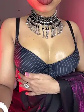 Snapshot of Hot-sexy222 chatting on 11-05-25, 03:48 Hot-sexy222 online show from 11-05-25, 03:48