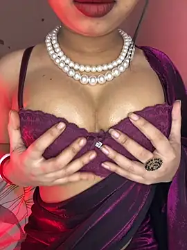 Snapshot of Hot-sexy222 chatting on 01-11-26, 10:00 Hot-sexy222 online show from 01-11-26, 10:00