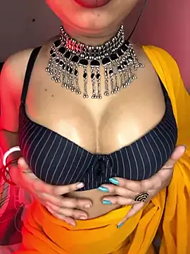 Snapshot of Hot-sexy222 chatting on 01-15-26, 01:53 Hot-sexy222 online show from 01-15-26, 01:53