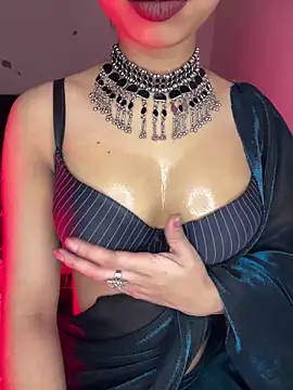 Snapshot of Hot-sexy222 chatting on 11-04-25, 03:05 Hot-sexy222 online show from 11-04-25, 03:05