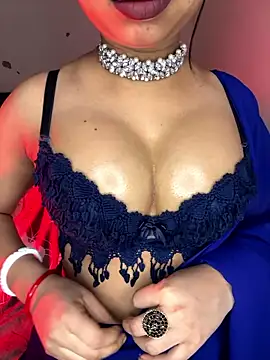 Snapshot of Hot-sexy222 chatting on 01-12-26, 02:18 Hot-sexy222 online show from 01-12-26, 02:18