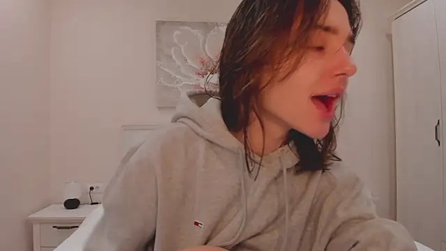 JudyAngil online show from 10-29-25, 06:01