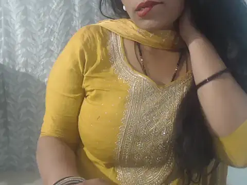 Snapshot of cute-priy chatting on 02-27-25, 05:29 cute-priy online show from 02-27-25, 05:29