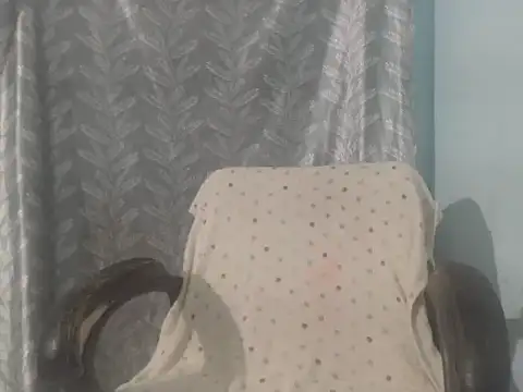 Snapshot of cute-priy chatting on 06-02-26, 06:02 cute-priy online show from 06-02-26, 06:02