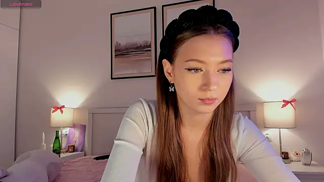 diana nier online show from 11-30-25, 07:25