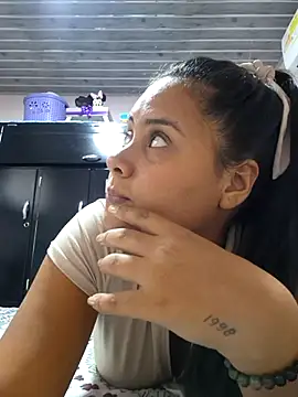 Snapshot of sexy-latin10 chatting on 03-16-25, 07:06 sexy-latin10 online show from 03-16-25, 07:06