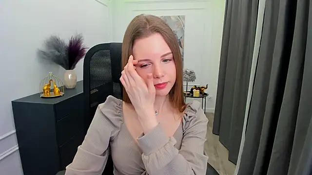 MileyWings online show from 03-03-26, 04:08