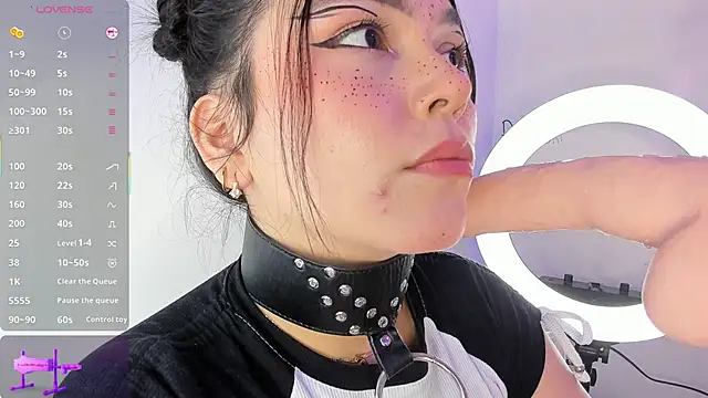 Snapshot of Honey_Jenny_1 chatting on 03-11-25, 12:11 Honey Jenny 1 online show from 03-11-25, 12:11