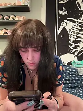 ThicBunz online show from 12-17-25, 11:21