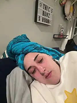 ThicBunz online show from 10-11-25, 03:24