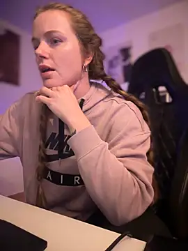 Piinkpandora online show from 04-15-26, 07:40