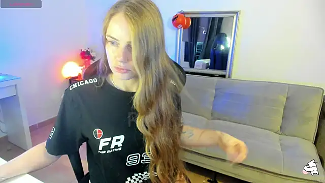 Piinkpandora online show from 10-21-25, 05:23